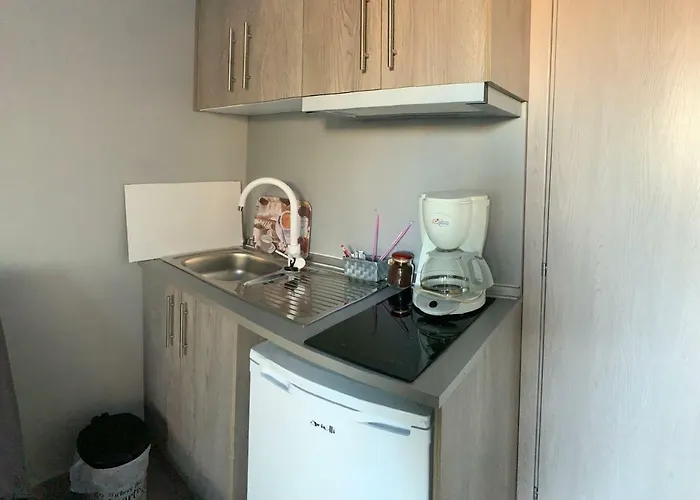 Katrine Seaside Rooms #Propertly شقة Nea Kallikrateia